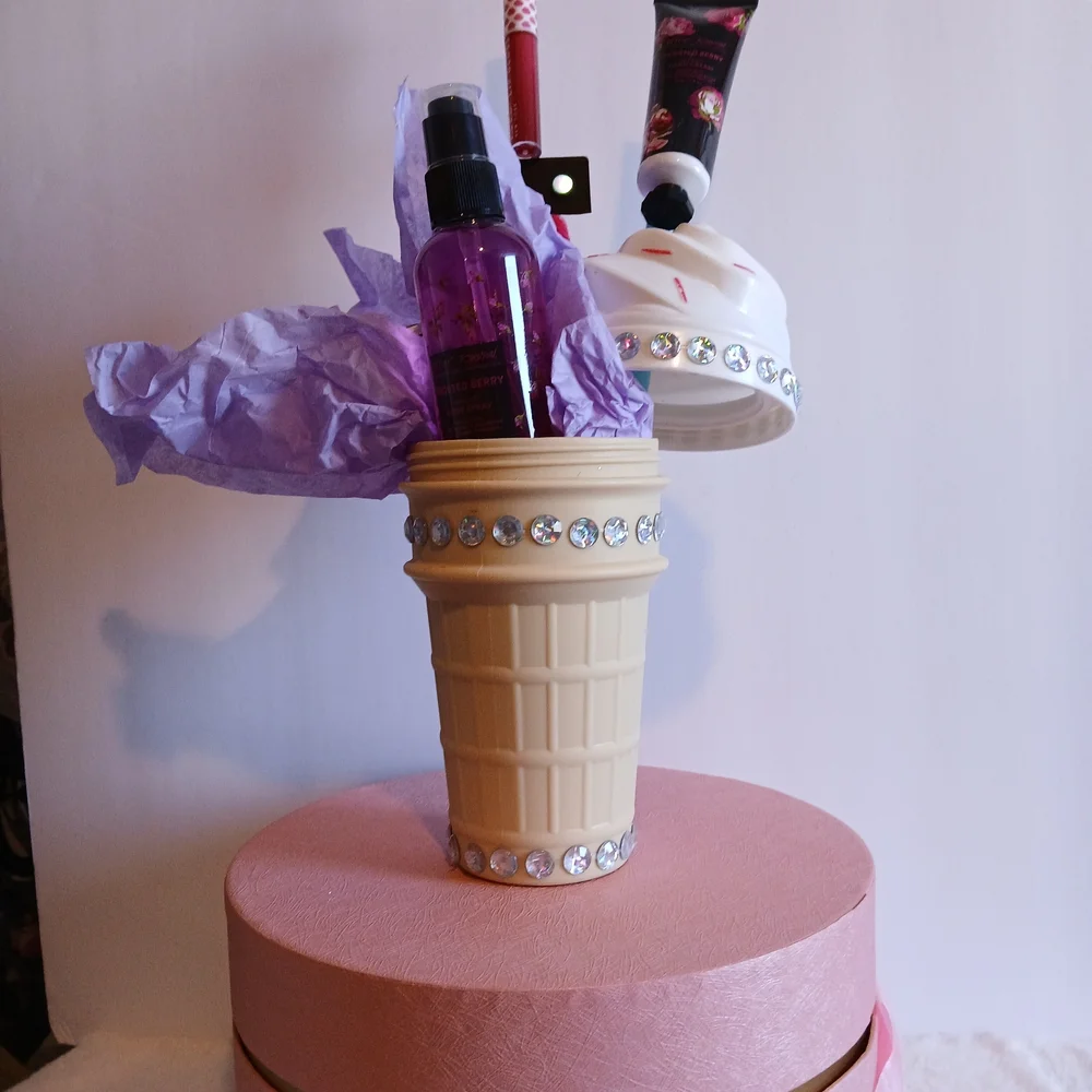 Ice Cream Cone Nicole Miller, BJ Celebration Concept/Gift Set
